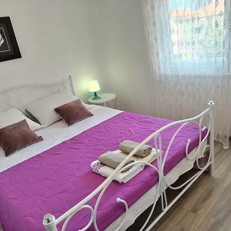 Apartment Mirijana Pula